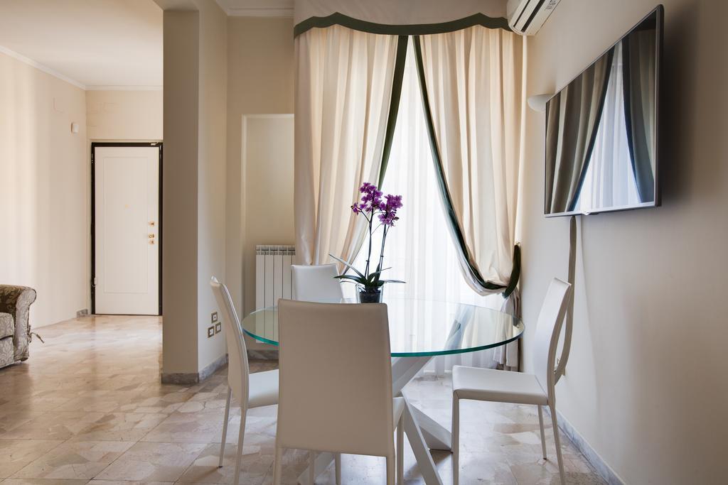 Kometa Suites & Apartments Florencie Pokoj fotografie
